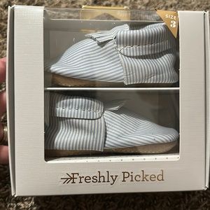 BNIB Freshly Picked Mini Sole City Mocc